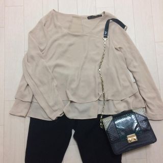 ザラ(ZARA)のZARA 二段フレアーライン プルオーバー ブラウス(シャツ/ブラウス(長袖/七分))