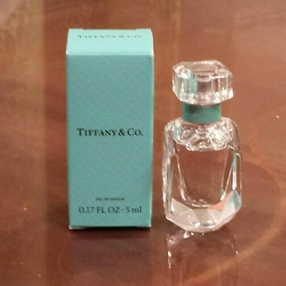 ティファニー(Tiffany & Co.)のティファニー　新作オードパルファム　新品・未使用(香水(女性用))