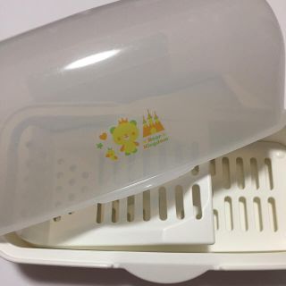 ニシマツヤ(西松屋)の【西松屋】哺乳瓶消毒★電子レンジ(哺乳ビン用消毒/衛生ケース)