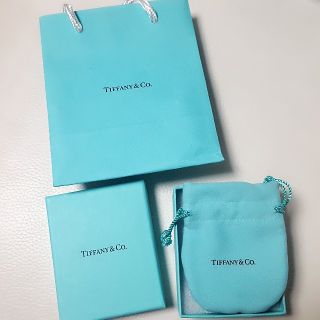 ティファニー(Tiffany & Co.)のティファニー

空箱
袋
紙袋

３点セット♪
(ショップ袋)