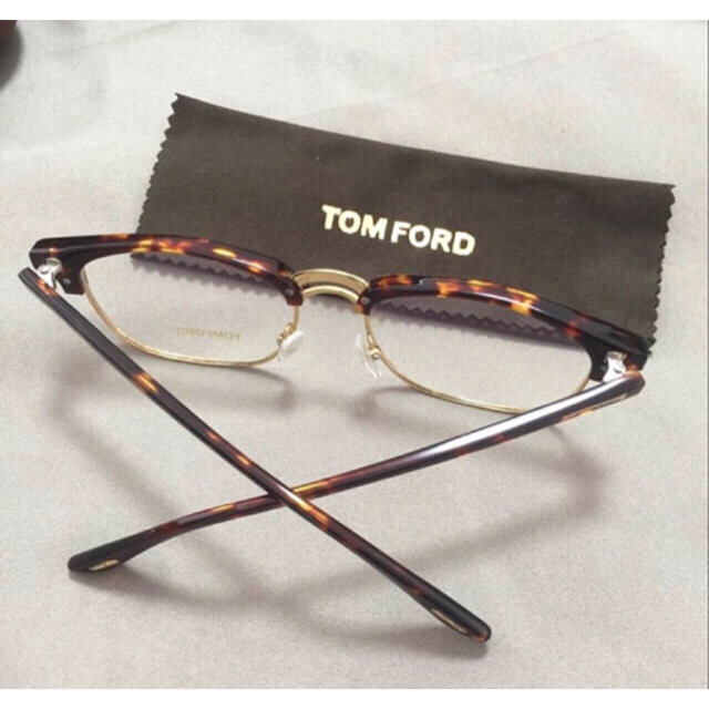 TOM FORD(トムフォード)のTomford♡トムフォード♡べっ甲メガネ レディースのファッション小物(サングラス/メガネ)の商品写真