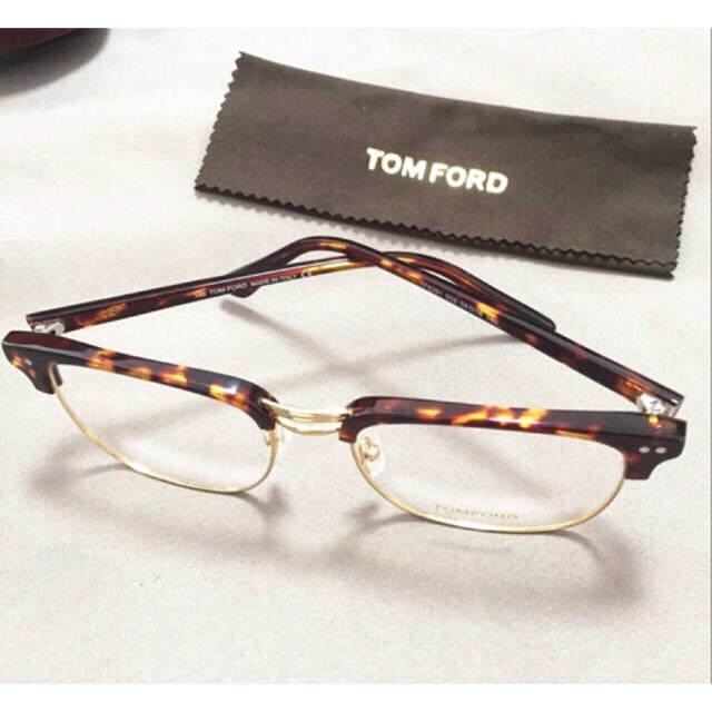 TOM FORD(トムフォード)のTomford♡トムフォード♡べっ甲メガネ レディースのファッション小物(サングラス/メガネ)の商品写真