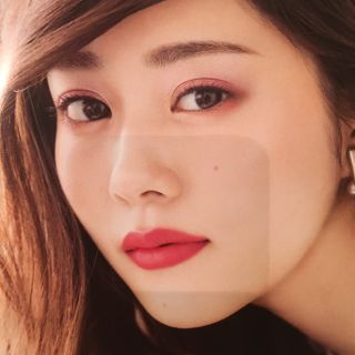 イヴサンローランボーテ(Yves Saint Laurent Beaute)の2017ss数量限定・鏡シール付YSLストリート&アイ1(アイシャドウ)