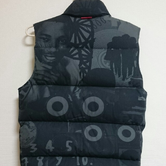 PUMA(プーマ)のプーマ リバーシブルダウンベスト サイズL 黒ベスト メンズのジャケット/アウター(ダウンベスト)の商品写真