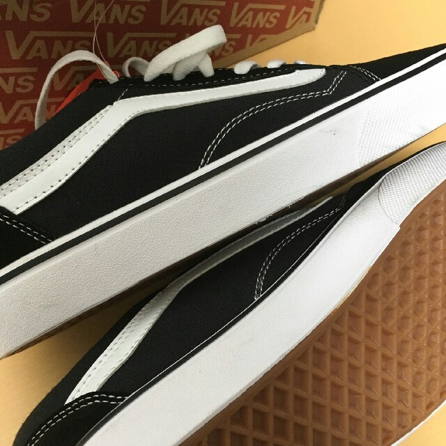 VANS(ヴァンズ)の27 新品 未使用 VANS OLD SKOOL バンズ オールドスクール   メンズの靴/シューズ(スニーカー)の商品写真