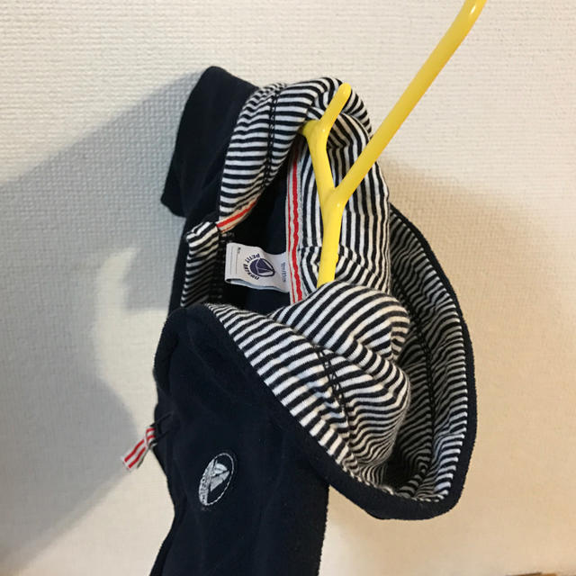 PETIT BATEAU(プチバトー)のジゼル様プチバトー  フリースパーカー キッズ/ベビー/マタニティのベビー服(~85cm)(トレーナー)の商品写真