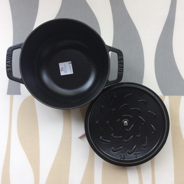 新品 STAUB ストウブ Wa-NABE M ブラック 国内正規・生涯保証付