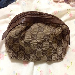グッチ(GUCCI)のGUCCIメイクポーチ(ポーチ)