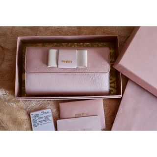 ミュウミュウ(miumiu)の美品 miumiu マドラス 財布 がま口 リボン お値下げしました♡(財布)