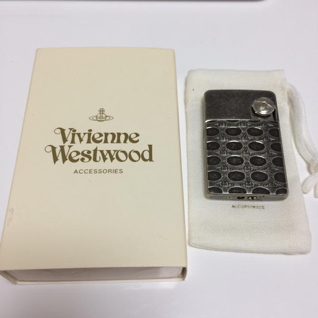 Vivienne Westwood(ヴィヴィアンウエストウッド)の【クリスマスプレゼント】【新品未使用】ヴィヴィアンウェストウッド ガスライター メンズのファッション小物(タバコグッズ)の商品写真