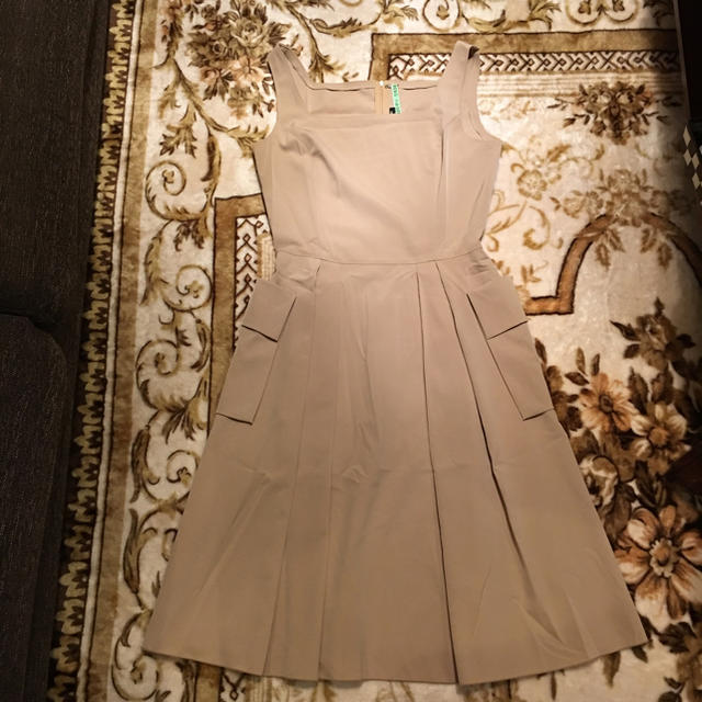 高評価好評 FOXEY - FOXEY♡ホリードレス2 爆買い即納