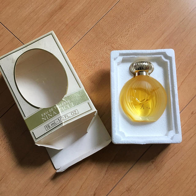 NINA RICCI(ニナリッチ)の【中古】ニナリッチ オードトワレ 15ml コスメ/美容の香水(香水(女性用))の商品写真