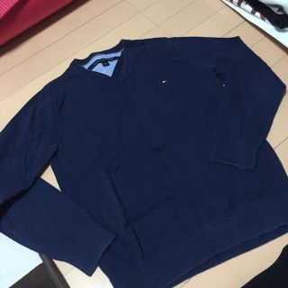 トミーヒルフィガー(TOMMY HILFIGER)のTOMMY HILFIGERVネックトップス(Tシャツ/カットソー(七分/長袖))