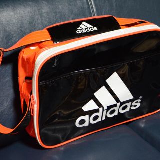 アディダス(adidas)の【マリー様専用】adidas エナメルバッグ(ショルダーバッグ)