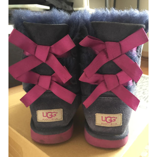 UGG(アグ)のUGG21cmキッズ子供 キッズ/ベビー/マタニティのキッズ靴/シューズ(15cm~)(ブーツ)の商品写真