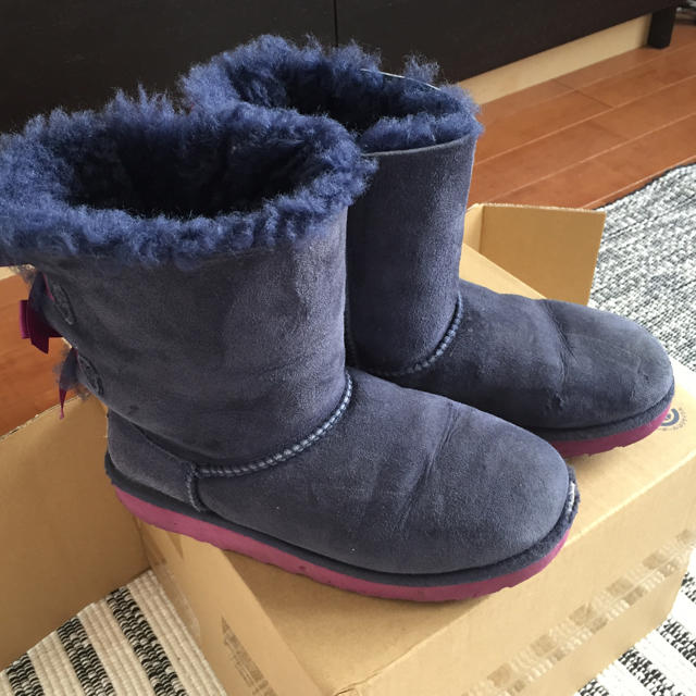 UGG(アグ)のUGG21cmキッズ子供 キッズ/ベビー/マタニティのキッズ靴/シューズ(15cm~)(ブーツ)の商品写真