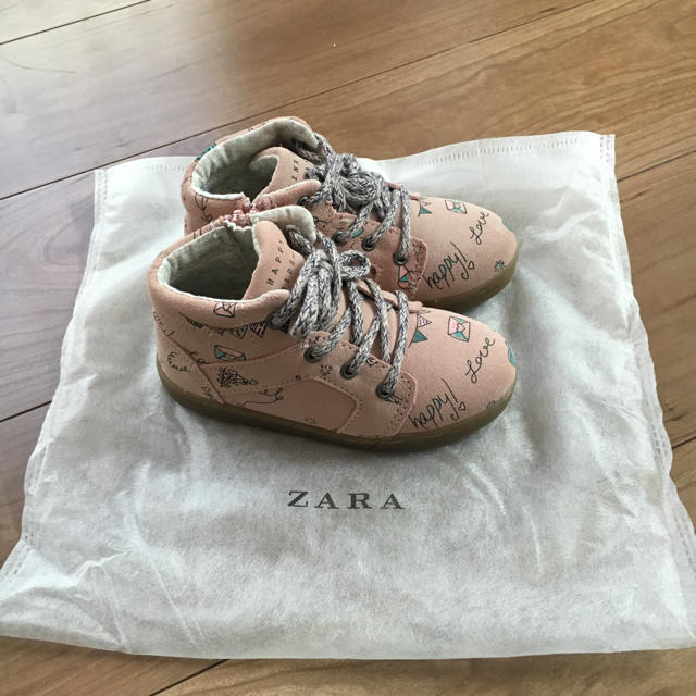 ZARA(ザラ)の新品 ZARA スウェードスニーカー25♡ 完売 キッズ/ベビー/マタニティのキッズ靴/シューズ(15cm~)(スニーカー)の商品写真