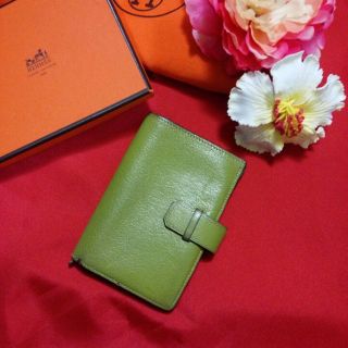 エルメス(Hermes)の希少　廃盤モデル　HERMES エルメス ジュラ　財布(折り財布)