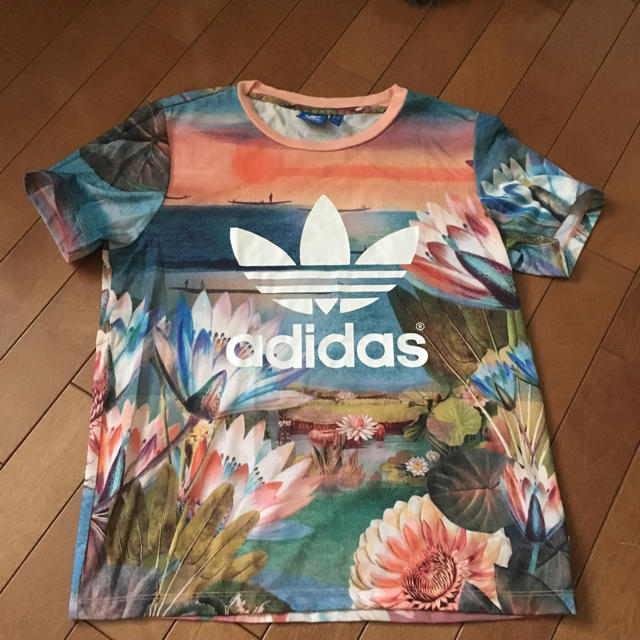 adidas(アディダス)のアディダス レディースのトップス(Tシャツ(半袖/袖なし))の商品写真