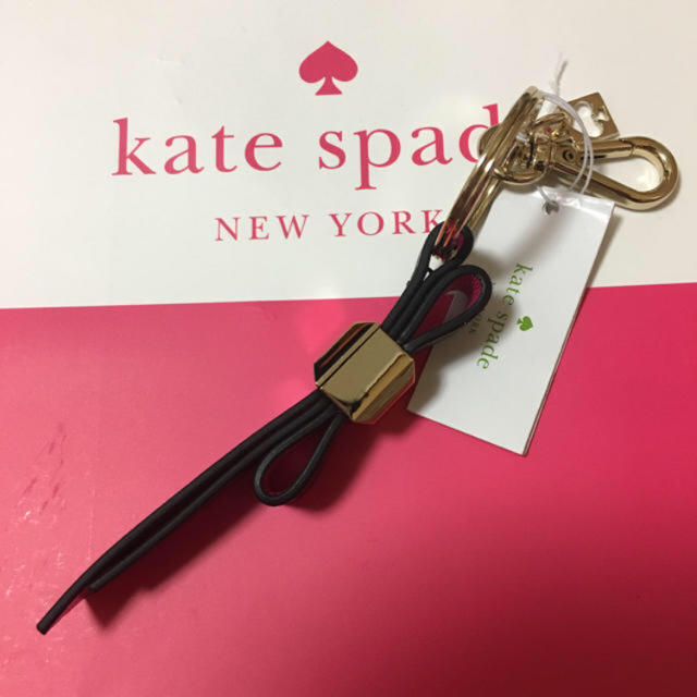 kate spade new york(ケイトスペードニューヨーク)のmaki様専用 新品 ケイトスペード キーフォブ レディースのファッション小物(キーホルダー)の商品写真