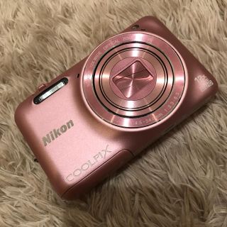 ニコン(Nikon)のnikon coolpix s6600シルキーピンク 自撮りデジカメ(コンパクトデジタルカメラ)