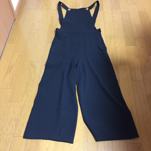 ZARA(ザラ)のザラ 新品未使用 パンツ XS ZARA ブラック レディースのパンツ(カジュアルパンツ)の商品写真