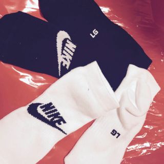 ナイキ(NIKE)のナイキ アディダス ソックス Tシャツ ロンT黒 白 27〜29 新品未使用 (ソックス)