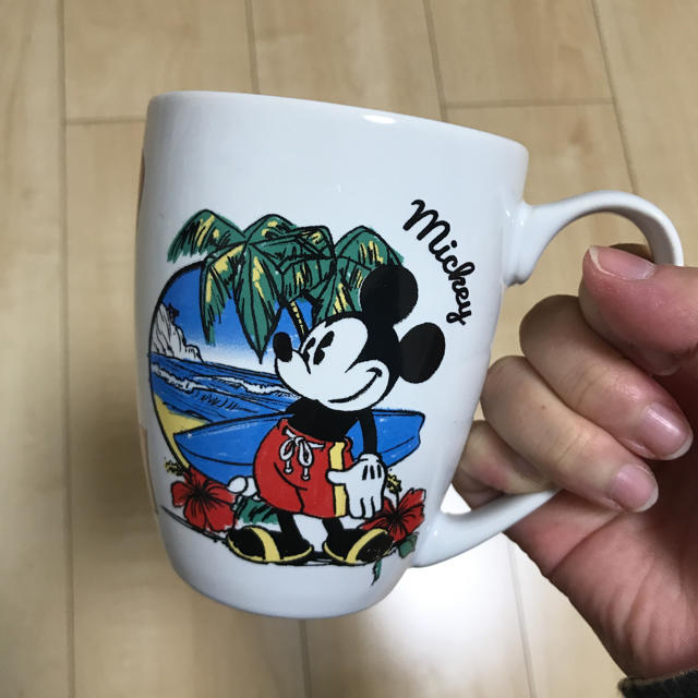 Disney(ディズニー)のミッキーマグカップ ハワイ インテリア/住まい/日用品のキッチン/食器(グラス/カップ)の商品写真