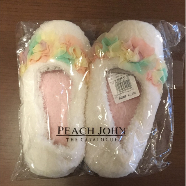 PEACH JOHN(ピーチジョン)の❤︎PEACH JOHN❤︎ブランケット&ルームシューズ キッズ/ベビー/マタニティのこども用ファッション小物(おくるみ/ブランケット)の商品写真