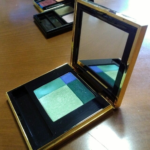 Yves Saint Laurent Beaute(イヴサンローランボーテ)のYSL アイシャドー コスメ/美容のベースメイク/化粧品(アイシャドウ)の商品写真