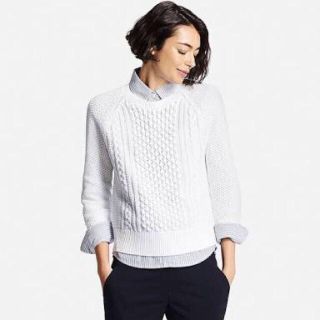 ユニクロ(UNIQLO)の新品☆ユニクロ UNIQLO ミドルゲージ ケーブルクルーネックセーター XS(ニット/セーター)