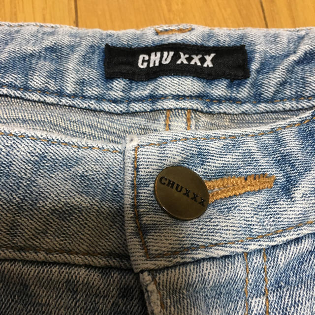 CHU XXX(チュー)のCHU XXX チュー切りっぱなしデニム レディースのパンツ(デニム/ジーンズ)の商品写真