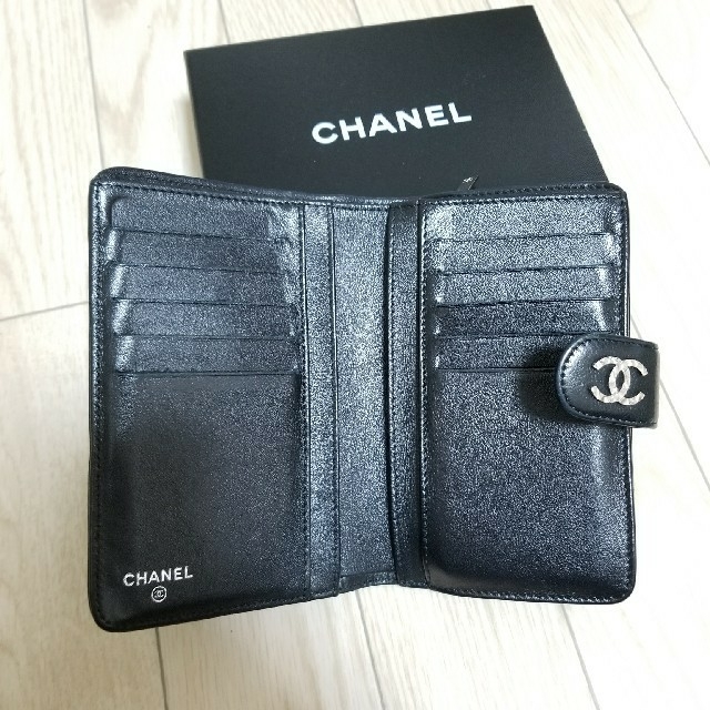 CHANEL(シャネル)の   【美品】CHANEL折りたたみ財布 メンズのファッション小物(折り財布)の商品写真