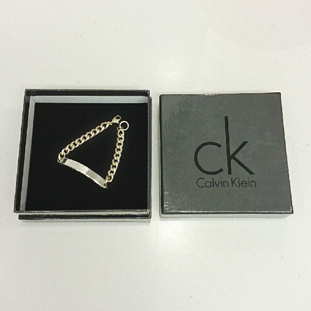 Calvin Klein(カルバンクライン)のCalvinKleinブレスレット レディースのアクセサリー(ブレスレット/バングル)の商品写真