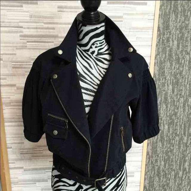 美品】BURBERRY バーバリー Mサイズ ジャケット 38 紺色 美品】BURBERRY バーバリー Mサイズ ジャケット 38 紺色