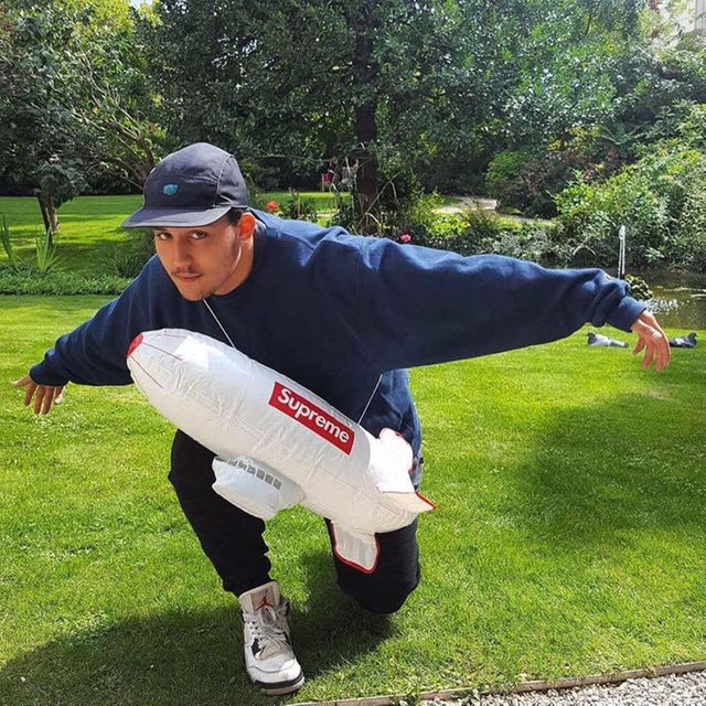 Supreme - supreme Inflatable Blimp 飛行機 バルーン 飛行船の Supreme - supreme Inflatable Blimp 飛行機 バルーン 飛行船の