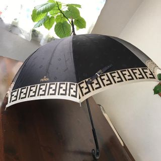 フェンディ(FENDI)の☂️FENDIレディース傘☂️(傘)