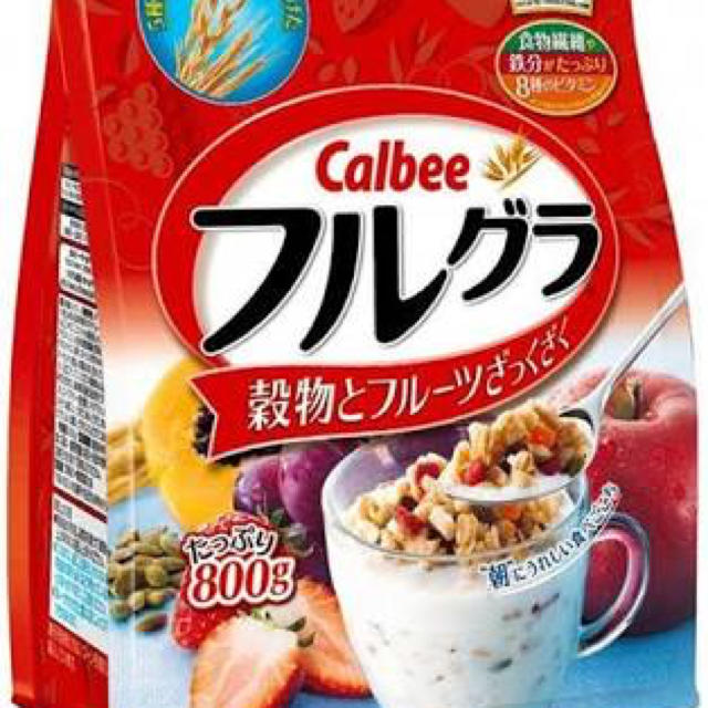 カルビー(カルビー)の【さや様専用】フルグラ900g×3袋セット 食品/飲料/酒の食品(その他)の商品写真