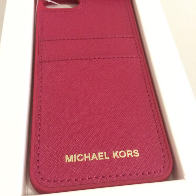 Michael Kors(マイケルコース)のMichael Kors IPhone 7 クランベリー スマホ/家電/カメラのスマホアクセサリー(iPhoneケース)の商品写真