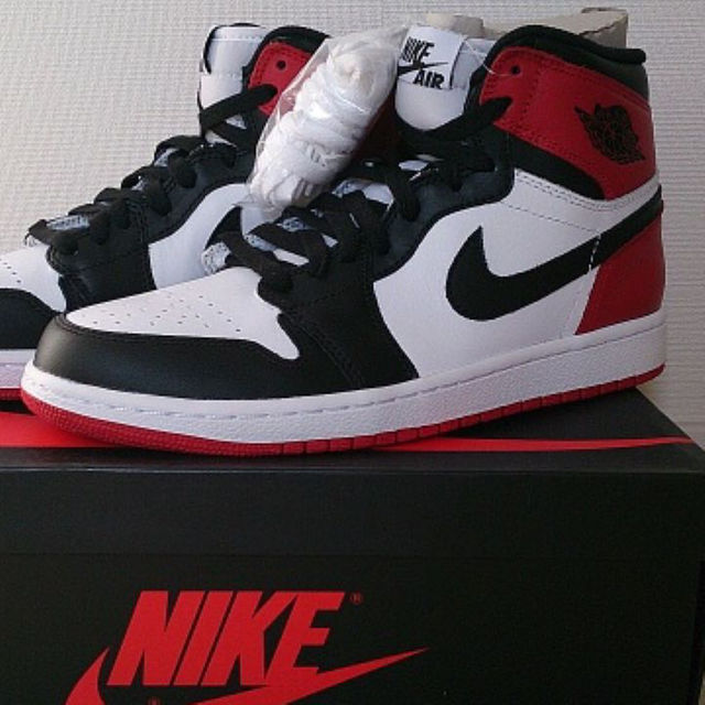 NIKE(ナイキ)のNIKE Air Jordan1 OG つま黒 2013モデル 激レア 29cm メンズの靴/シューズ(スニーカー)の商品写真