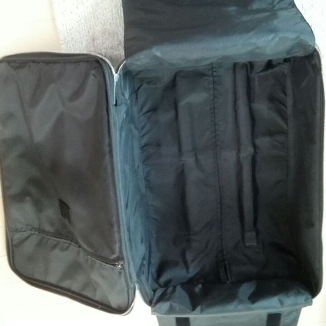 LOUIS VUITTON(ルイヴィトン)のルイヴィトン　タイガ　キャリーケース メンズのバッグ(トラベルバッグ/スーツケース)の商品写真