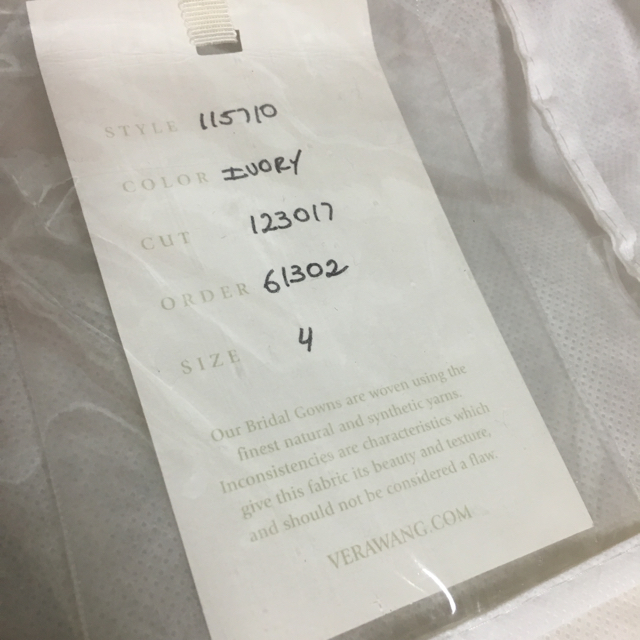 再お値下げ!VERA WANG deandra (US4) 再お値下げ!VERA WANG deandra (US4)
