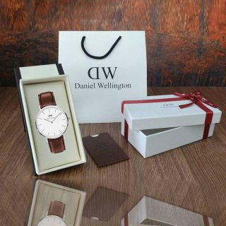 ダニエルウェリントン(Daniel Wellington)のダニエル ウェリントン　シルバー40mm ユニセックス(腕時計(アナログ))