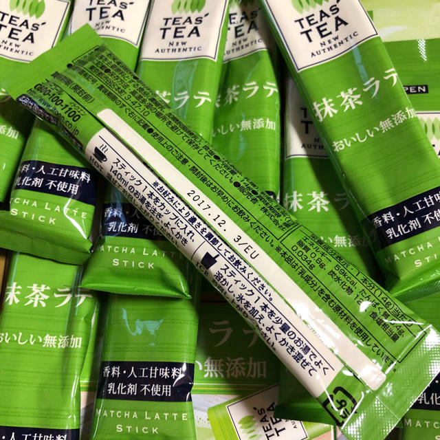 伊藤園(イトウエン)の送料込⭐️30本 ティーズティー おいしい無添加 抹茶ラテ  食品/飲料/酒の飲料(茶)の商品写真