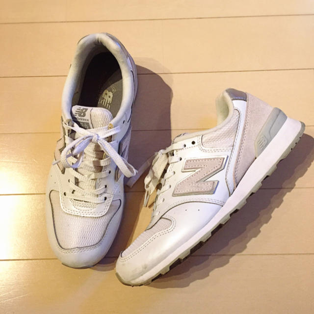 New Balance(ニューバランス)のニューバランス 996 スニーカー 23.5cm レディースの靴/シューズ(スニーカー)の商品写真