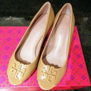 トリーバーチ オープントゥパンプス ハイヒール/パンプス(レディース