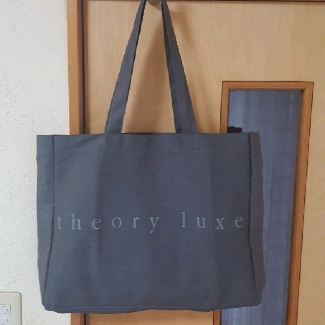 Theory luxe(セオリーリュクス)の【新品・@1】Theory luxe グレー BIGトート レディースのバッグ(トートバッグ)の商品写真