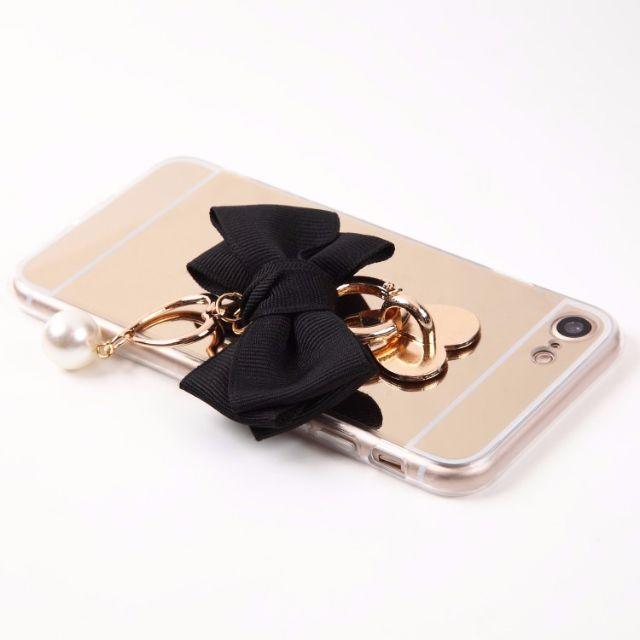 ゴールドミラー ブラックリボンにハート&パールのチャーム iPhoneケース ハンドメイドのスマホケース/アクセサリー(スマホケース)の商品写真