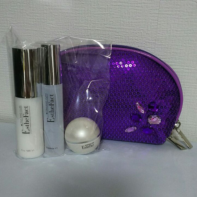 新品】たかの友梨エステファクトコスメセットの通販 by なお's shop ...