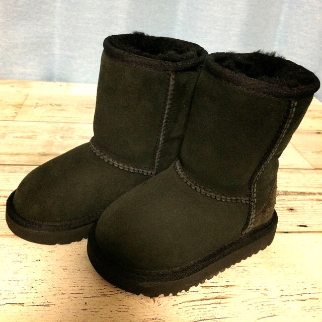 UGG(アグ)のYUKA様専用♪ キッズ/ベビー/マタニティのベビー靴/シューズ(~14cm)(ブーツ)の商品写真